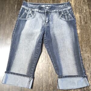 D & B Size 14 Women's Deep Blue Capri Jean's